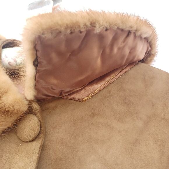 60s Handmade Suede & Fur Swing Coat | Caramel Latte MCM Vintage, Italian Dream - Picture 6 of 13